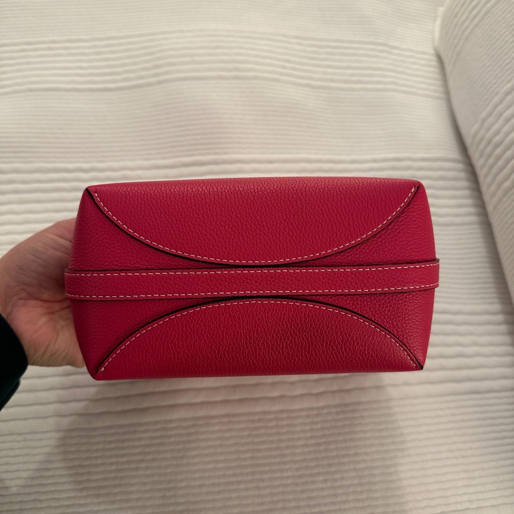 Fleuron Mini Swann in Fuschia - Picture 5 of 10